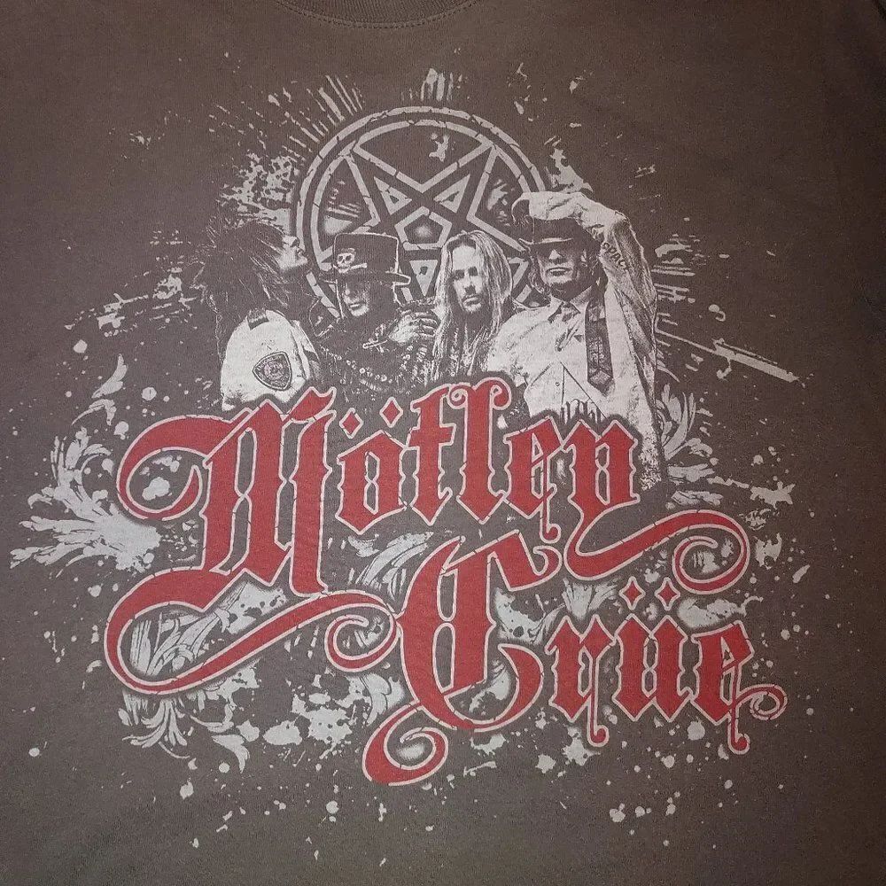 Motley Crue Tour 2011 Band Shirt M